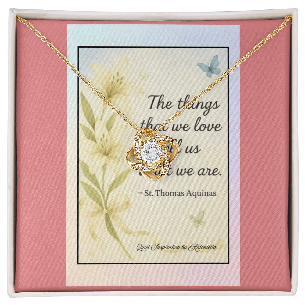 💛 Inspirational Catholic Love Knot Necklace – St. Thomas Aquinas Quote Jewelry, Christian Gift for Women, Faith Encouragement Necklace, Religious Keepsake Gift